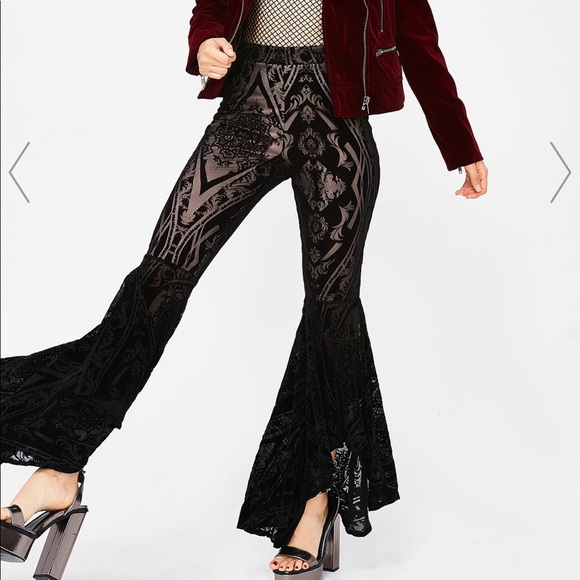 Pants - Ruffle lace leggings Black/Nude Large ❤️